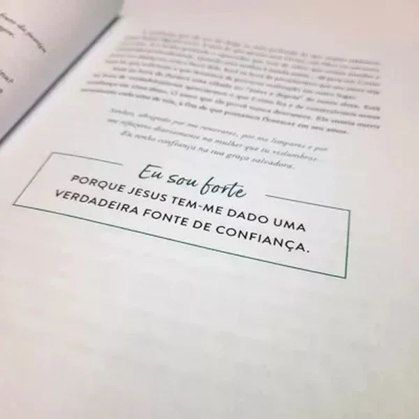 Livro - Forte: Devocionais para Uma Vida Poderosa e Apaixonada - Image 2